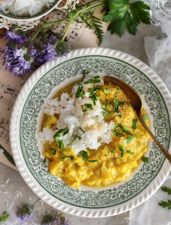 Aromatyczne curry z ryżem i kalafiorem, przepis