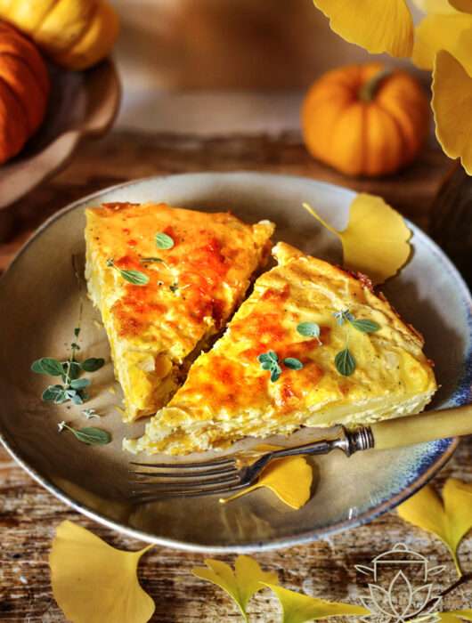 Zapiekanka z dyni to idealne danie na jesień - rozgrzewające, aromatyczne i proste w przygotowaniu. Sprawdź przepis i odkryj sezonowy smak!