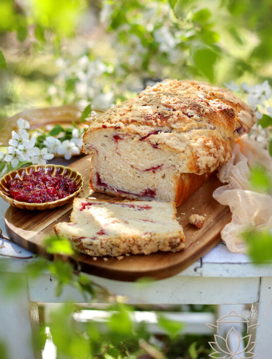 Ciasto drożdżowe z dżemem i kruszonką